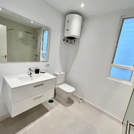 Surfers Apartment