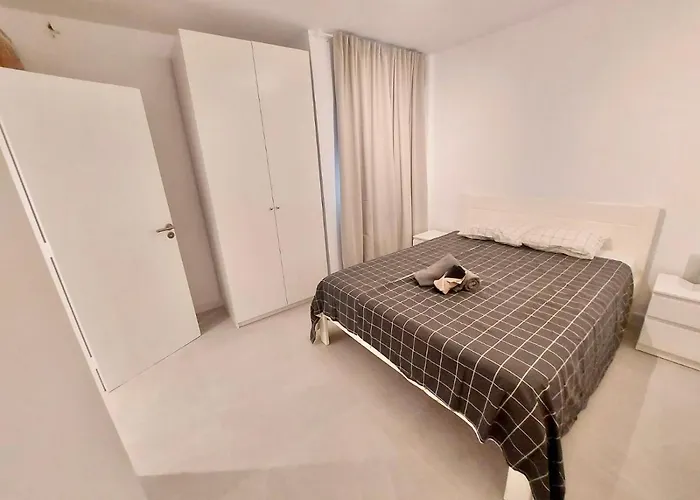 Surfers Apartment *