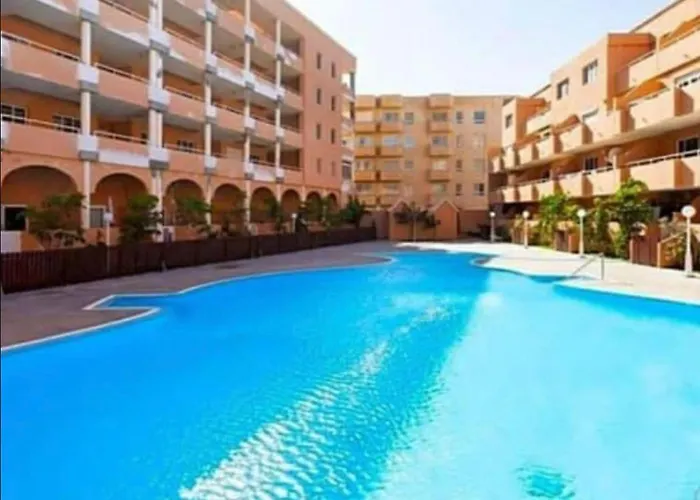 Surfers Apartment *